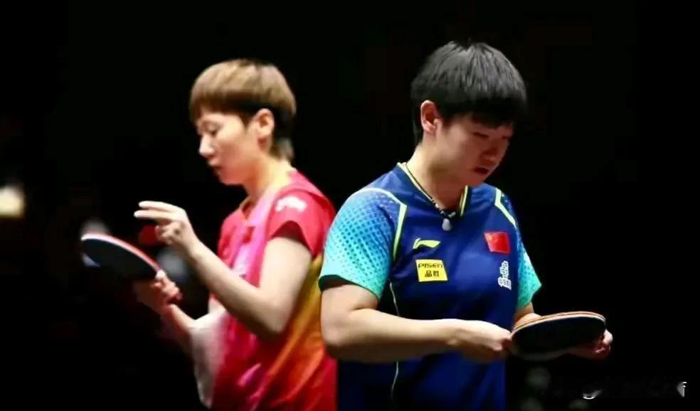 中国女子乒乓球队在亚锦赛上的失利，究竟谁该担责？大迪与同同的表现，似乎并未能为莎