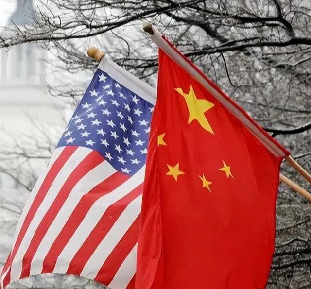 美国最怕中国什么？不是经济，也不是军事。

说起中美关系，大家总爱聊经济体量比拼