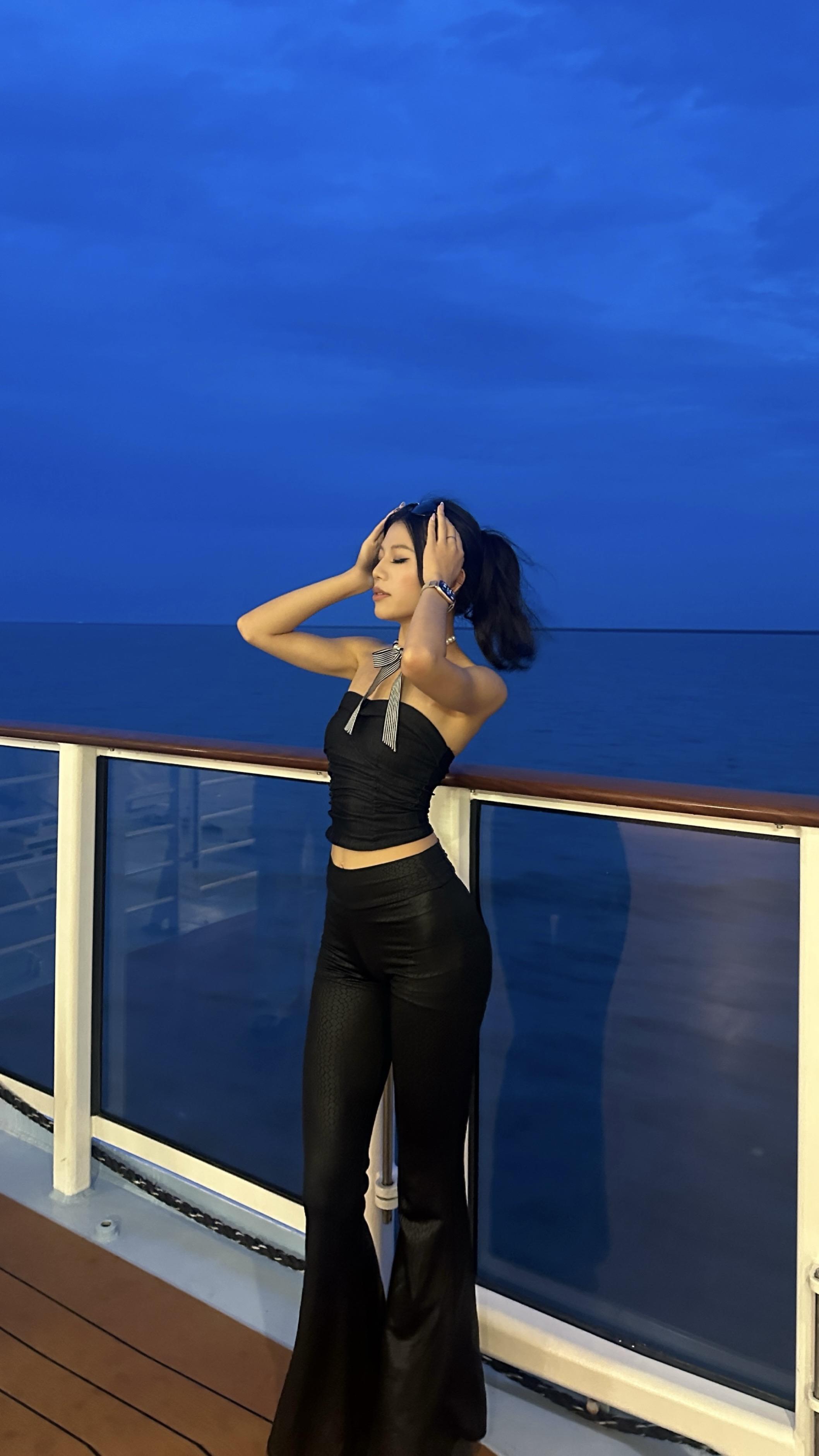 又在海上