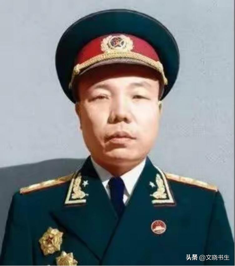 当毛主席在得知萧华即将成为广西省委书记时，立马就回电给华中局，表示：“这个人不合