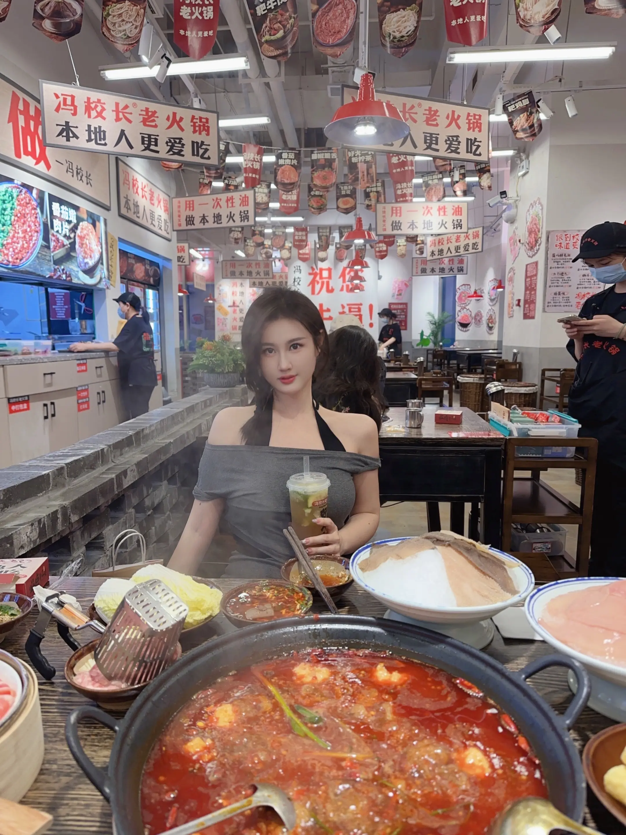 不要被我乖巧的外表所迷惑  我听的歌曲都是硬曲