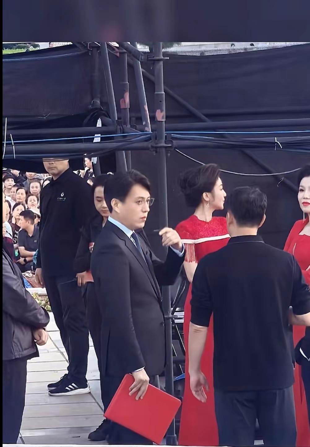 带团队文艺慰问到龙江鸡西 ，