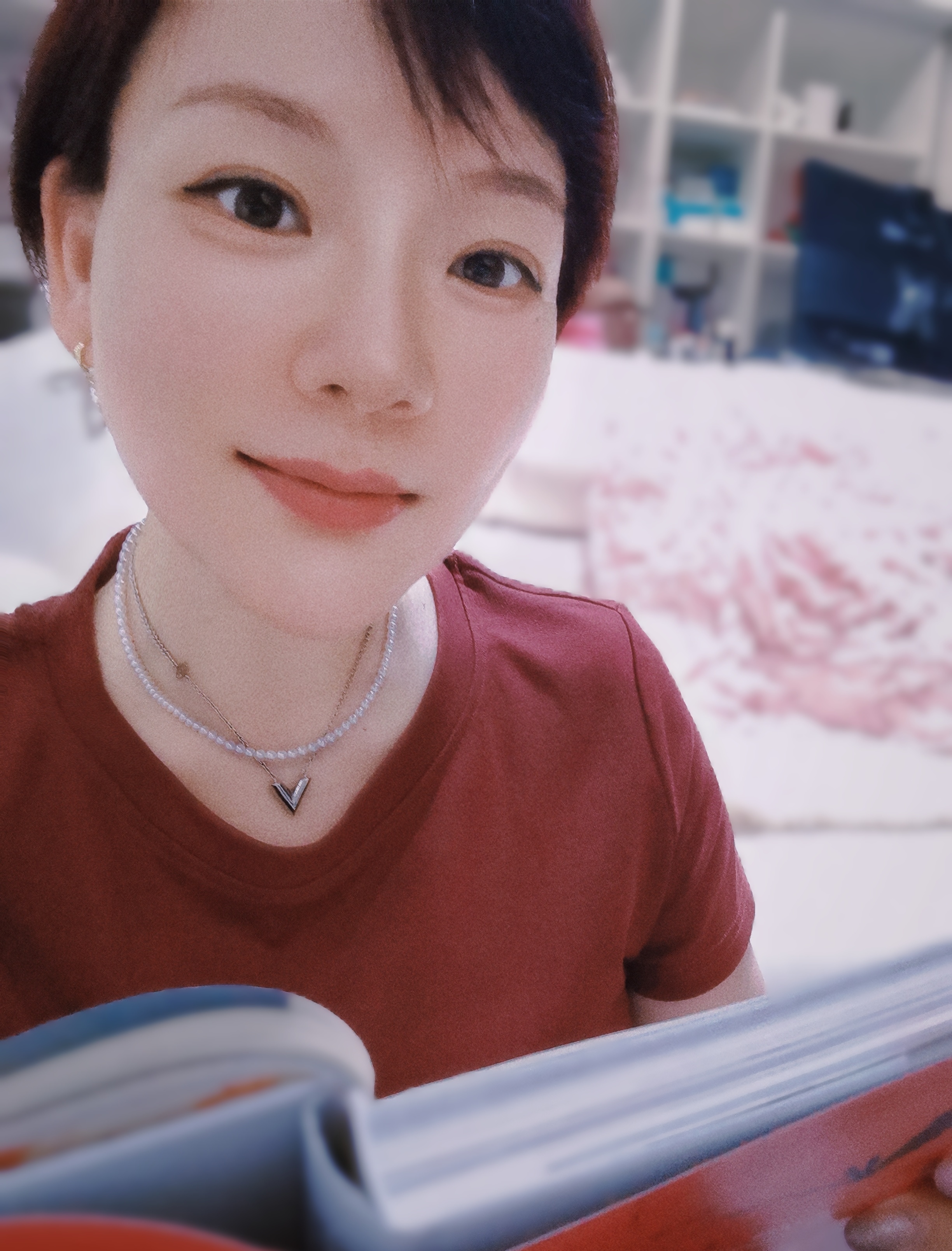 生活手记 我的睡前阅读时光，他在后面打他的暗黑