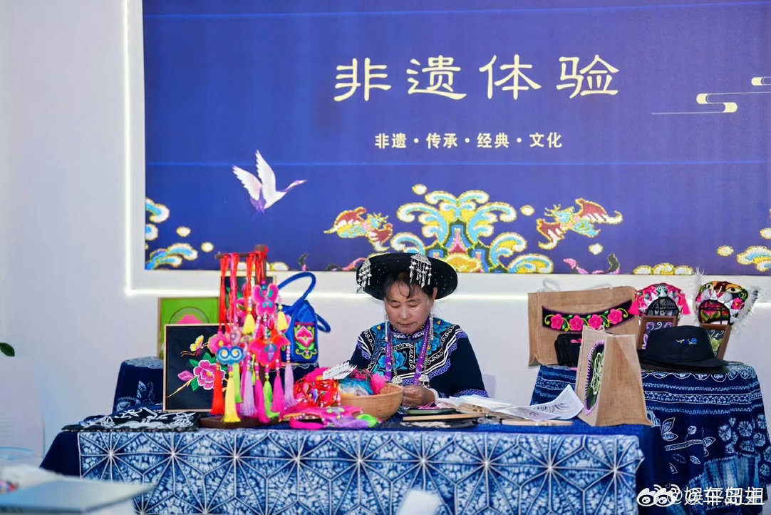 南博会绿色能源馆科技与绿色的激情碰撞  低碳的生活方式真的是越来越受到年轻人的喜