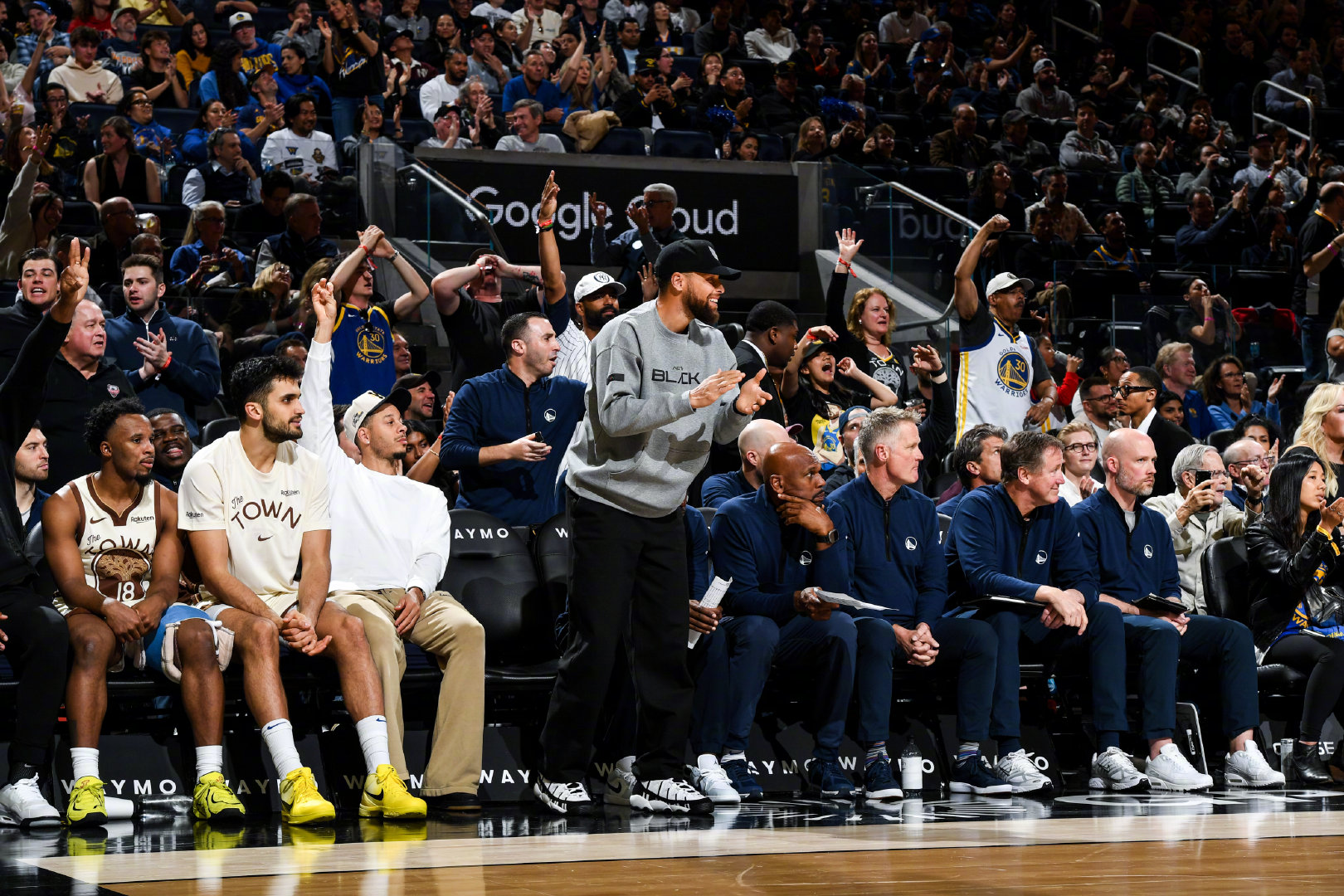今日精彩图集📸勇士战胜篮网