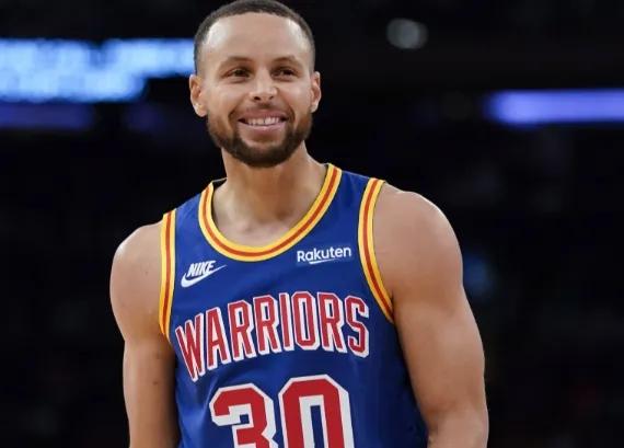 重磅！来了，来了，来了。总算是来了。
Shams：库里已经设定了一个目标，那就是