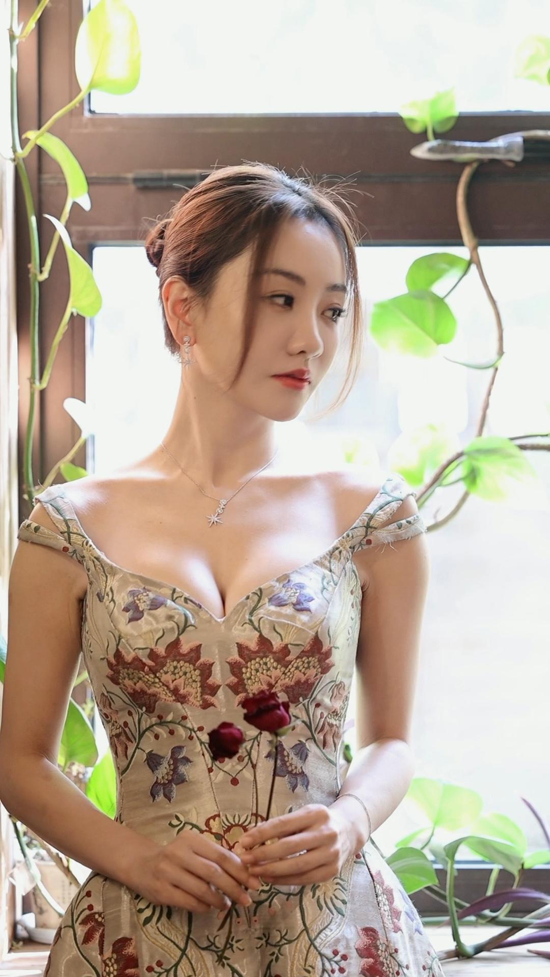 杨蓉十八宫格写真精选