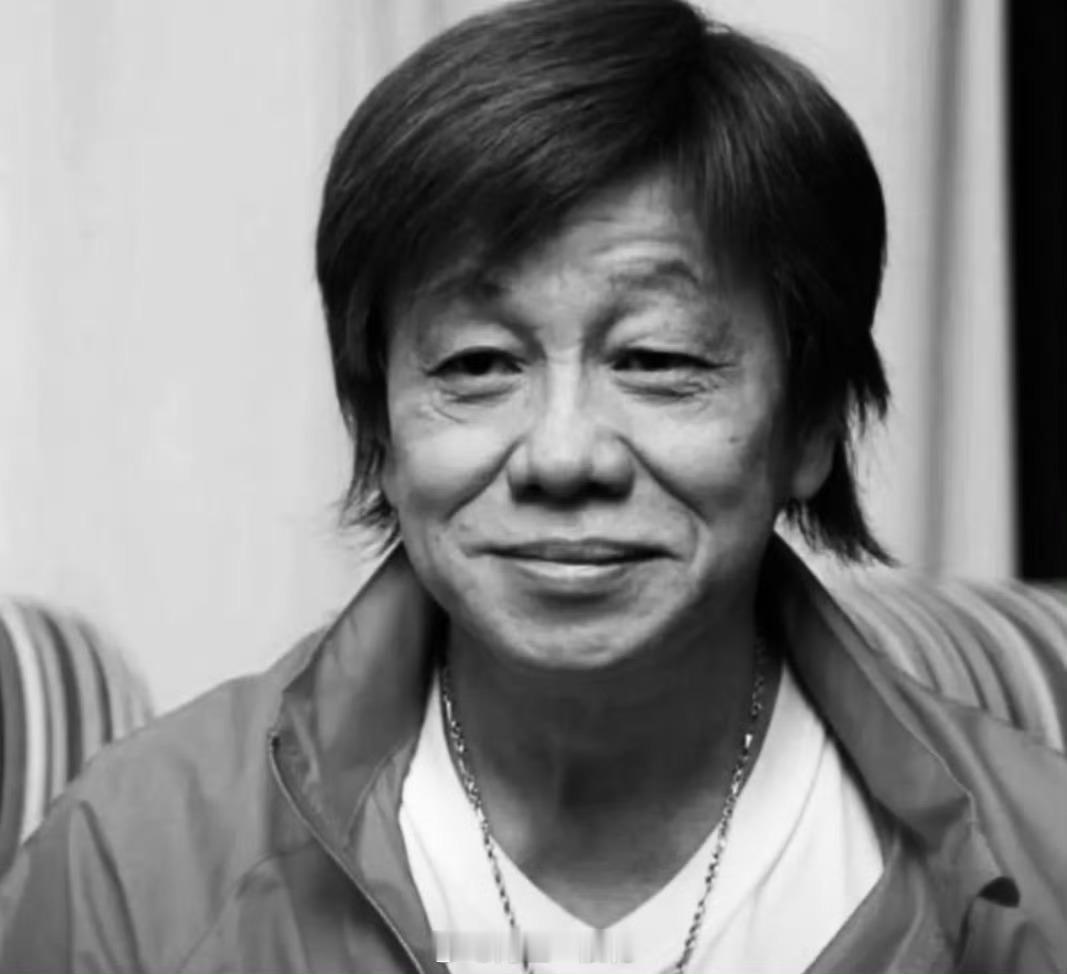 梁小龙逝世梁小龙去世上世纪八十年代连续剧《大侠霍元甲》陈真初登场便以其独特的魅力