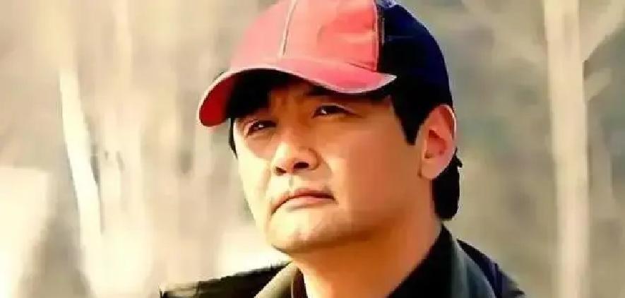 赵丹之子赵劲，在洛杉矶因肺癌去世，还不到70岁。
这个消息太突然了，他可是把一辈