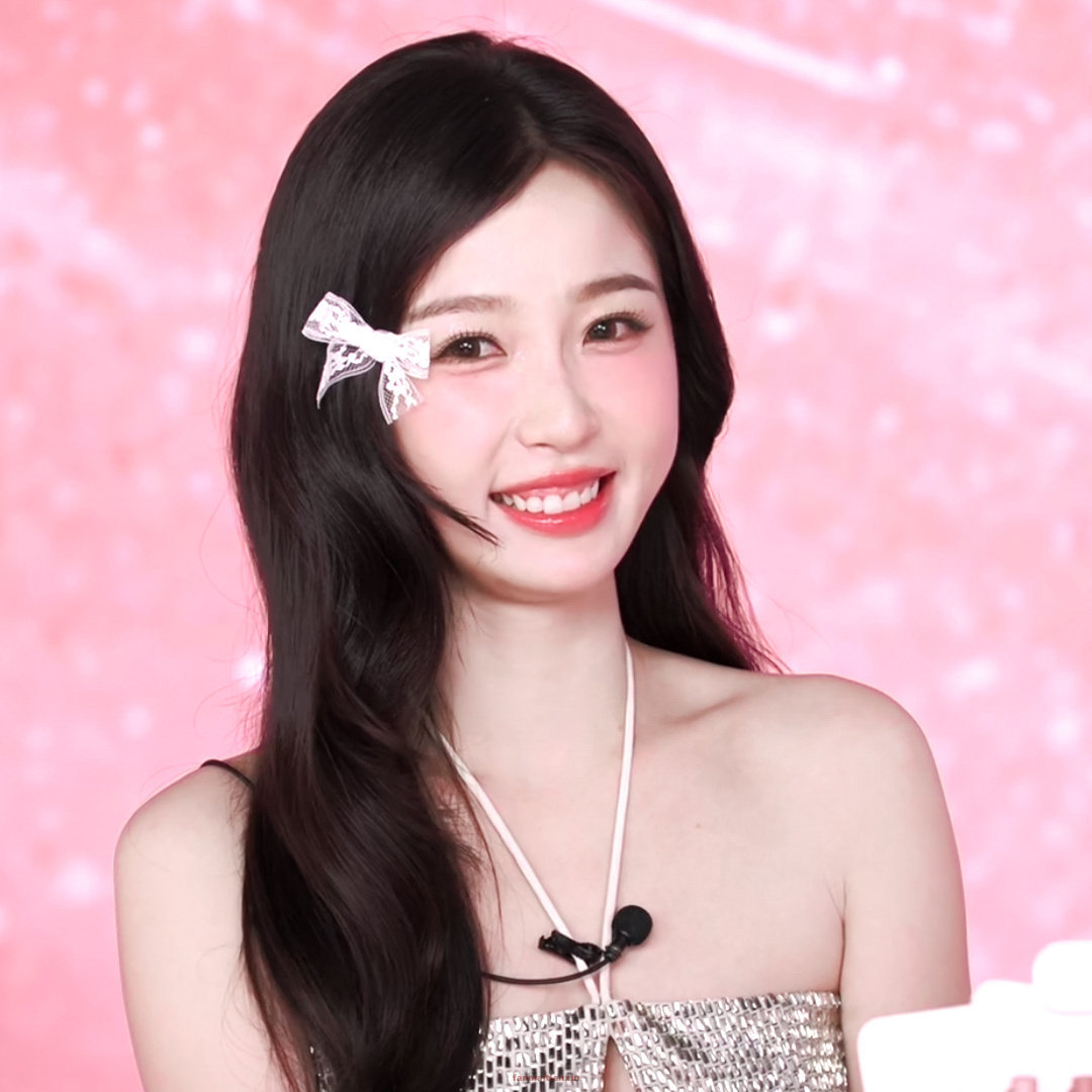 虞书欣姜暮 🐟允许你叫我甜妹 ★꒰ঌ欣欣Dollの呆萌指数100%໒꒱☆​ ​
