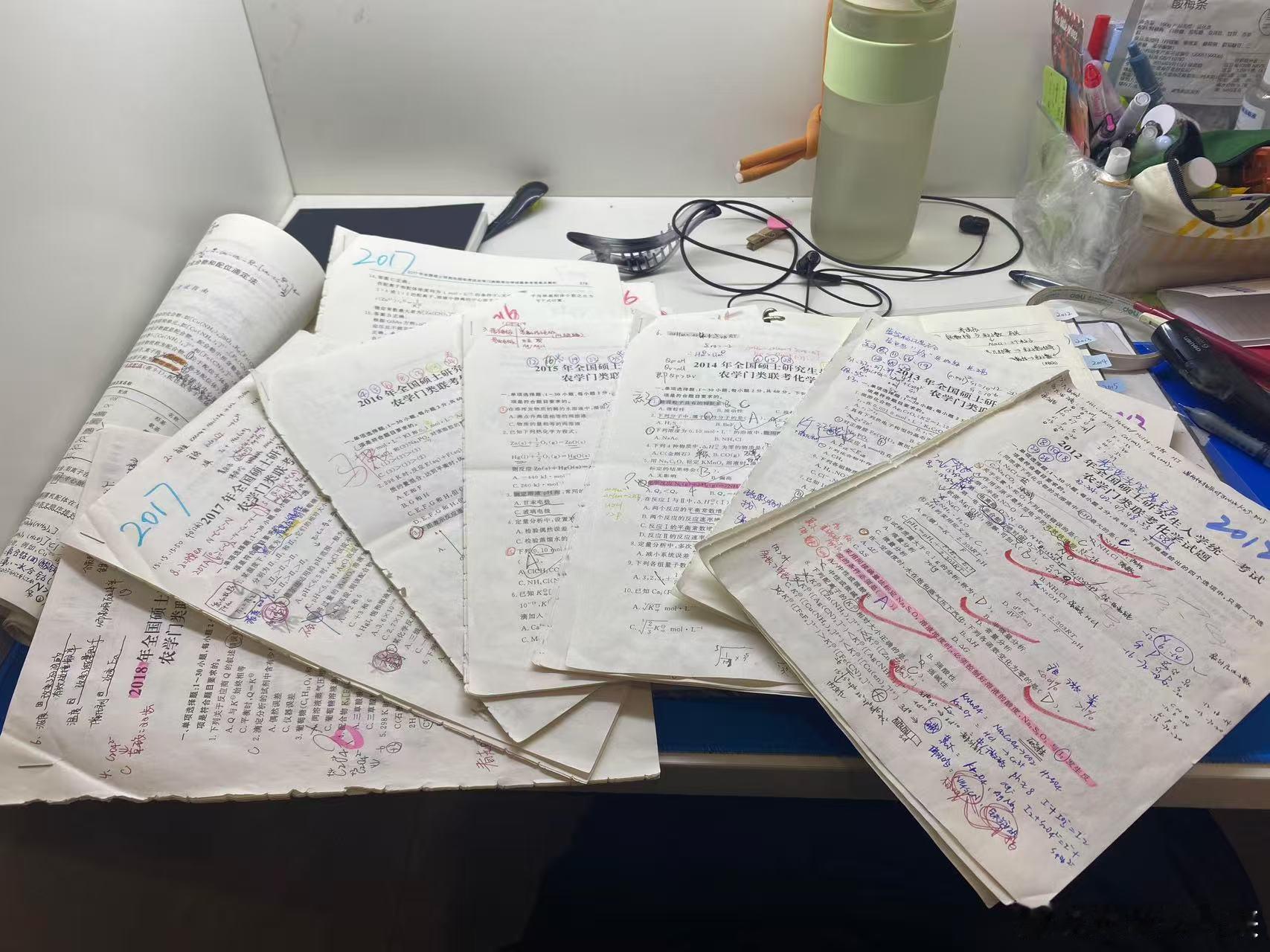 考试前一天做真题回顾还是太权威了 考前一天不瞎刷题不熬夜硬背，安安静静刷完历年真