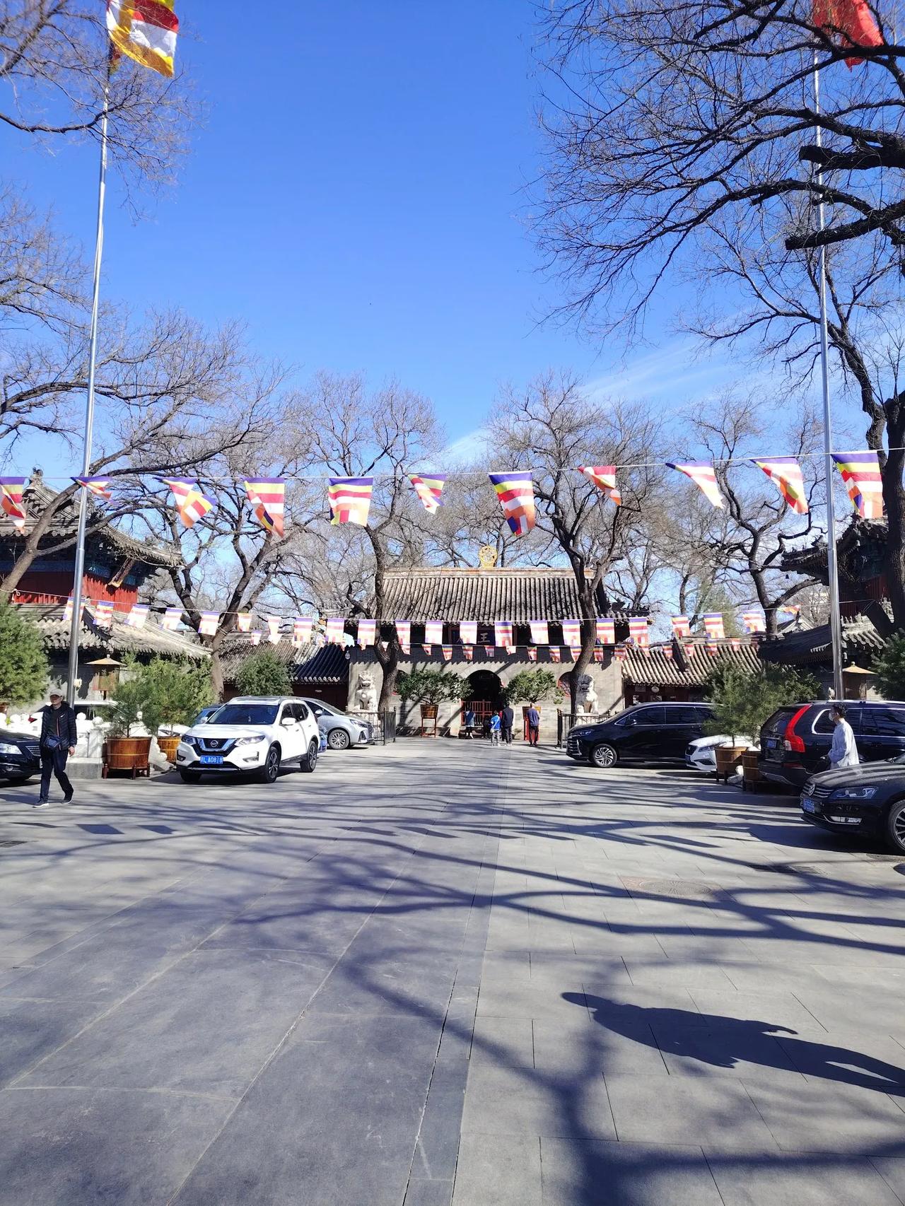 昨日闲来无事，来到广济寺—中国佛教协会！转转！正好赶上有法会！听着祈福禅游 禅音