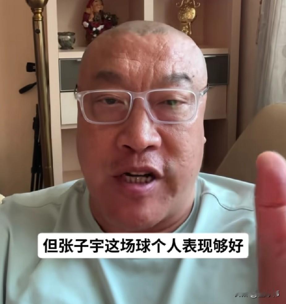 马健谈张子宇：

“中国女篮虽然惨败，但张子宇这场球的个人表现足够好，替补出场1