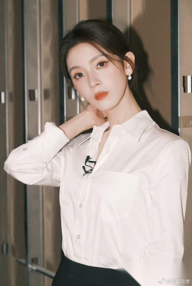 孙怡凭什么赢过张月？陈瑶的选择暗藏什么深意？ 本来以为陈瑶和张月会双向奔赴，结果