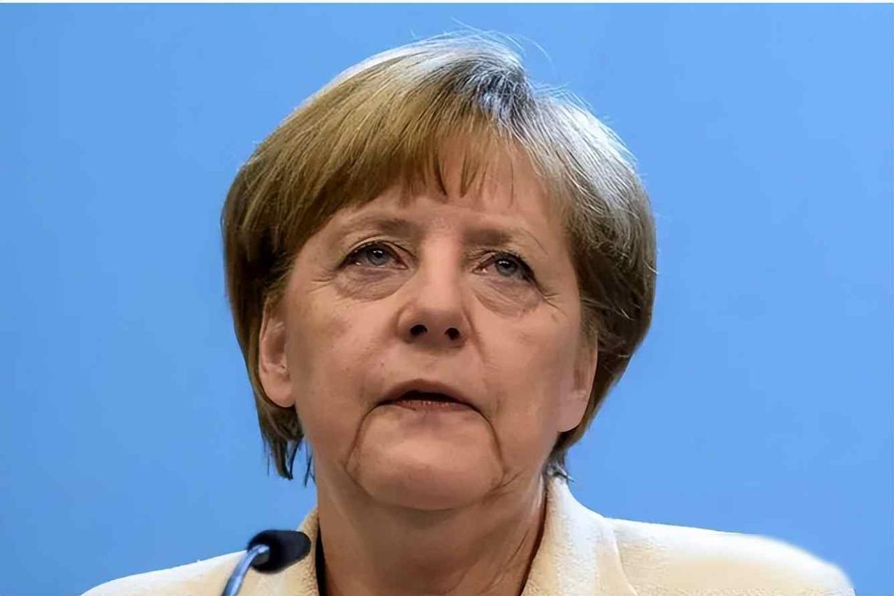 默克尔预言成真，欧盟27国跟美国对华出手，让自己滑向第三世界
12月17日，中国