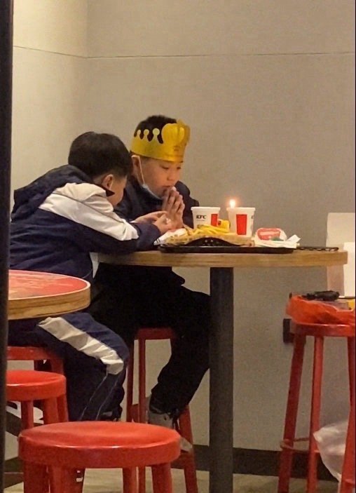 给小朋友零花钱是必要的。[心] ​​​