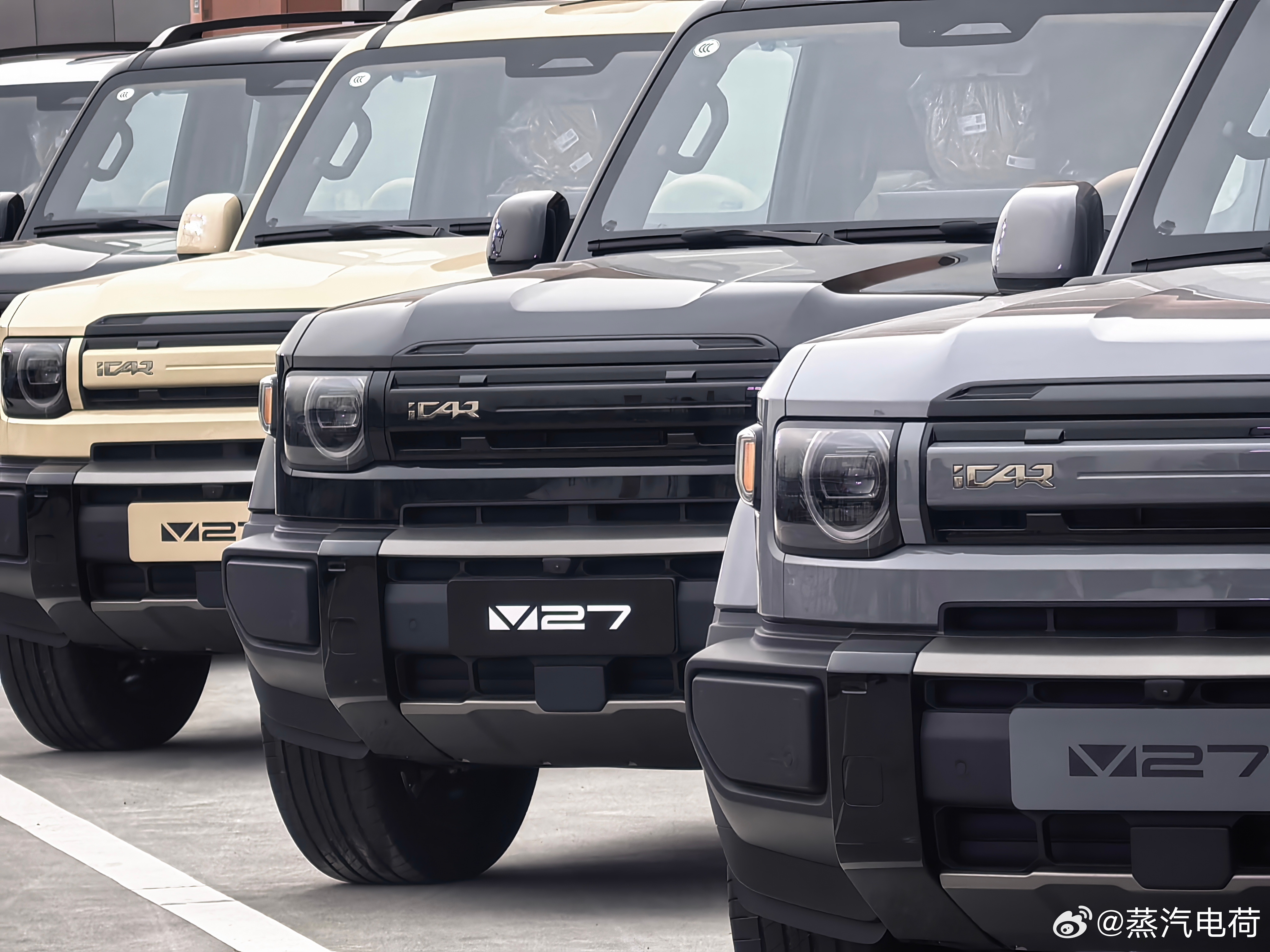 icar v27实车感觉还可以看着是一个粗犷硬朗的大家伙车里面其实和理想l系列这