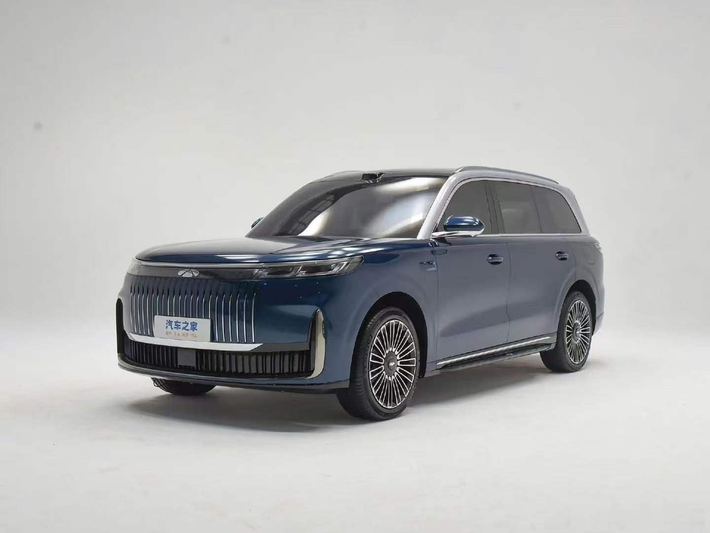 奇瑞风云T11实车亮相了，很多人都说它像问界M9，但有没有可能是他们两都长得像.