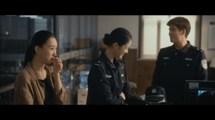 低智商犯罪群像感最强的一集 宋星甩锅，高厅长施压，警鲤小队全员护犊子。没有一个人