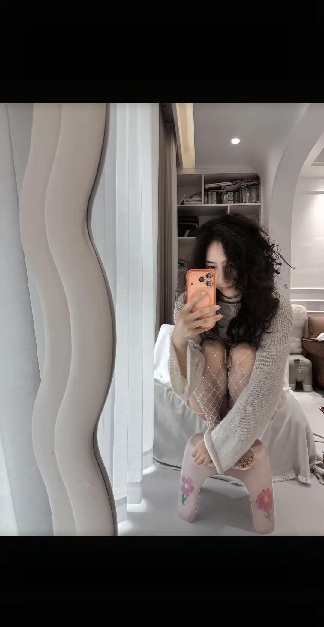 虚伪的人都离我远点 室内慵懒风穿搭 慵懒风宅家风