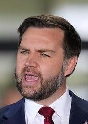 万斯是个能干事儿的，所以被边缘化了。这种和谈大概率是美军进行地面战斗的烟雾弹。美