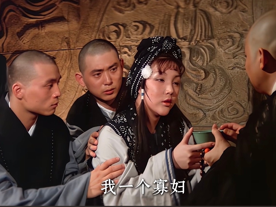 2003年年底王菲发行了最后一张录音室专辑《将爱》，那年我正好在北京。干冷，灰暗