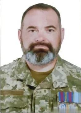 昨天，乌东某地前线，乌军前任日托米尔地区征兵办公室主任Sergei Konopa