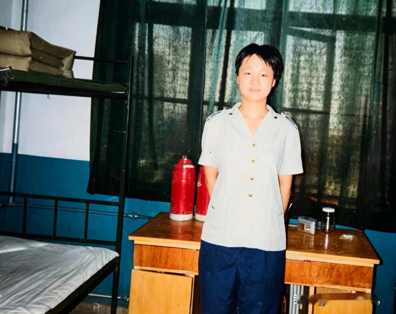 野猪多到敢攻击牛了！

今天们几个战友聚在一起给一个战友过生日，1985年一同离