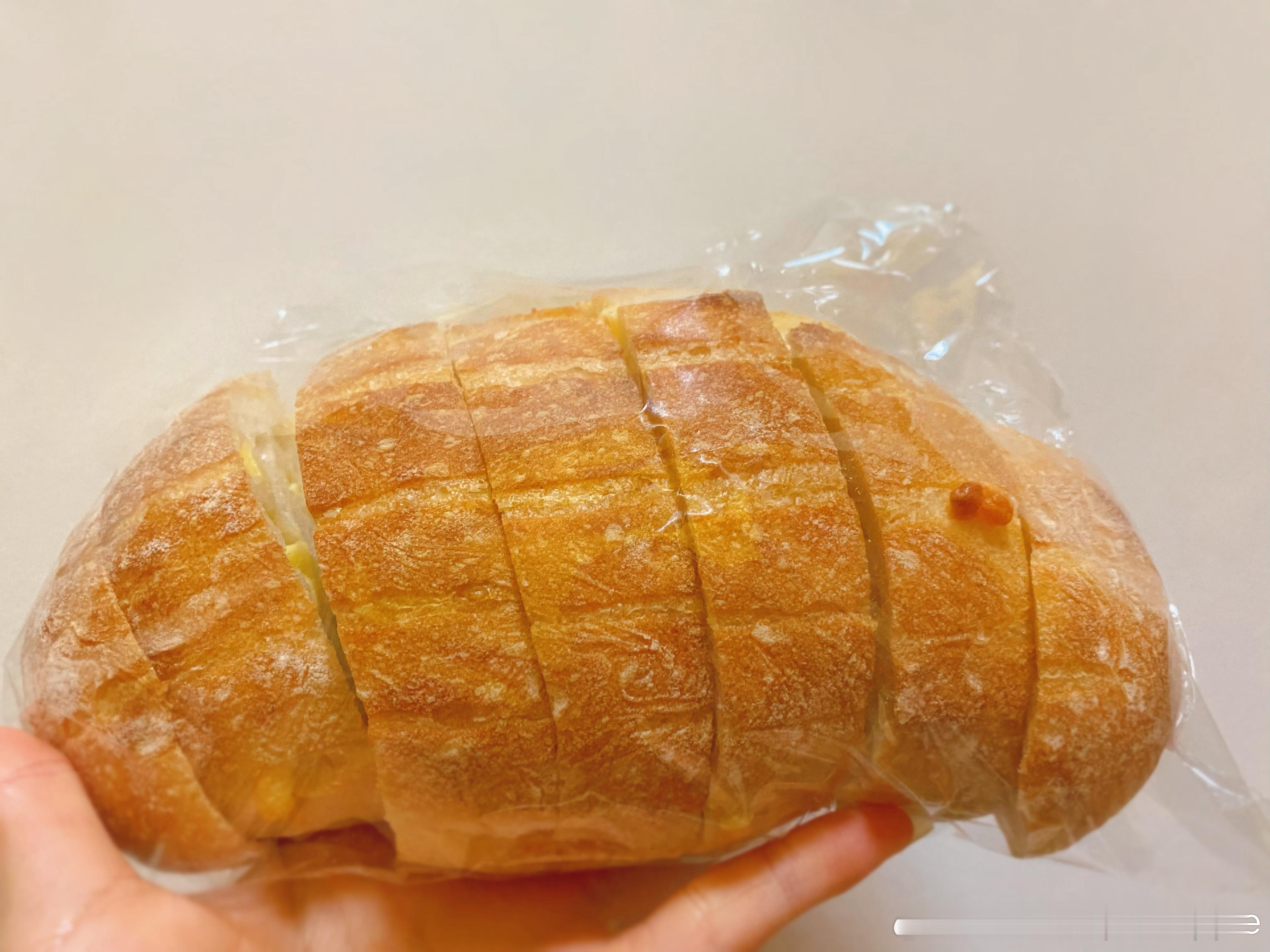 撸包人懂的境界，粒粒芝士法包🥖yyds#面包##我的美食日记# ​​​