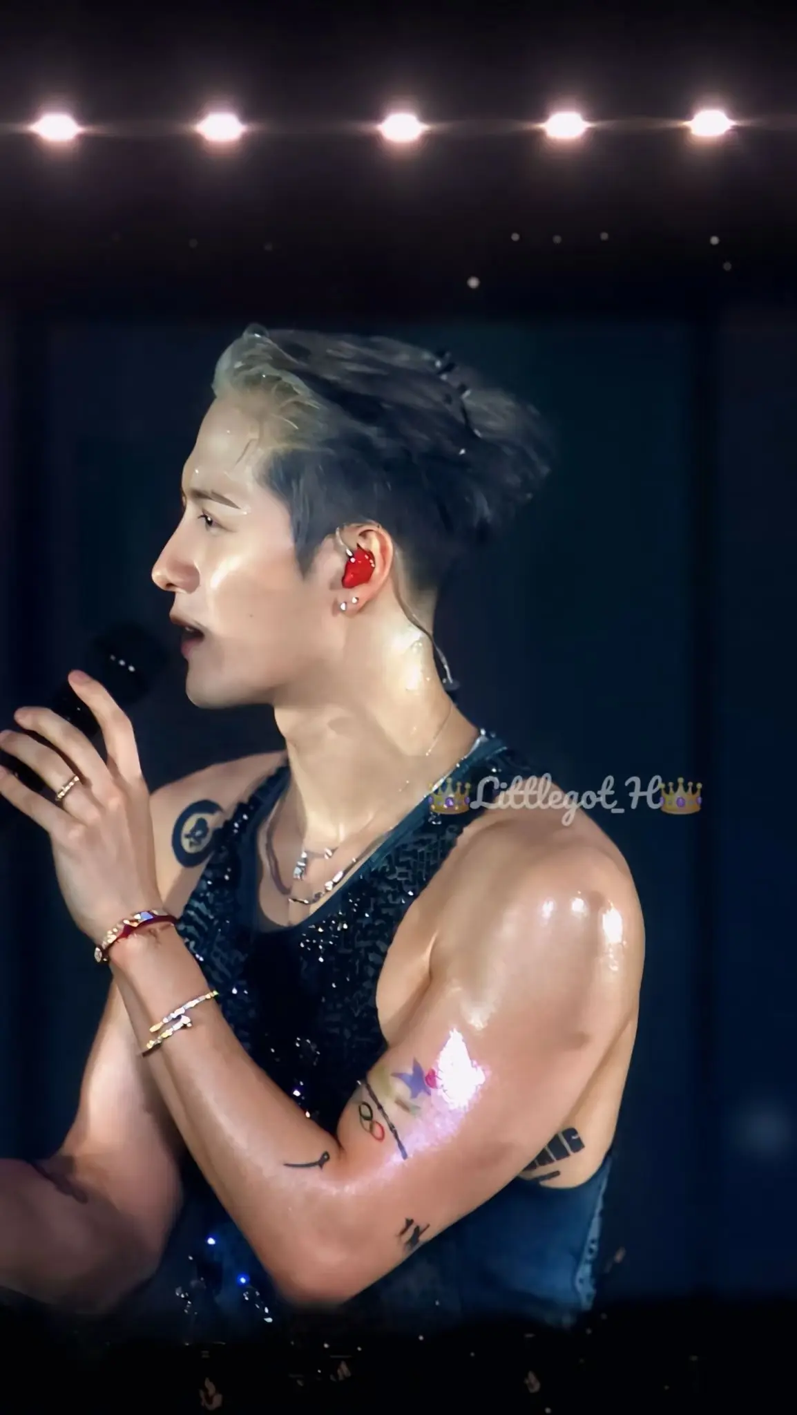 闪闪发光的daddy✨️。cr.水印