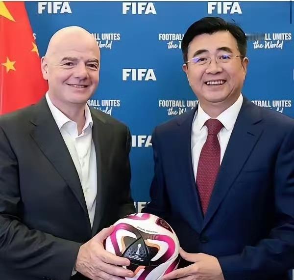 国际足联万万没想到，中国这次直接不接招了
 
很多事看着顺理成章，最后往往会朝着