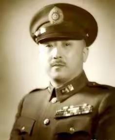 1949年1月29日凌晨，趁看管的特务们都回家过年，被软禁的国民党上将卫立煌从住