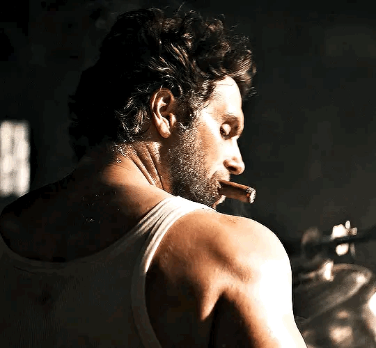 亨利·卡维尔确定参演#战神金刚#真人电影，这跟个男人宅味儿好重！本片是亚马逊米高