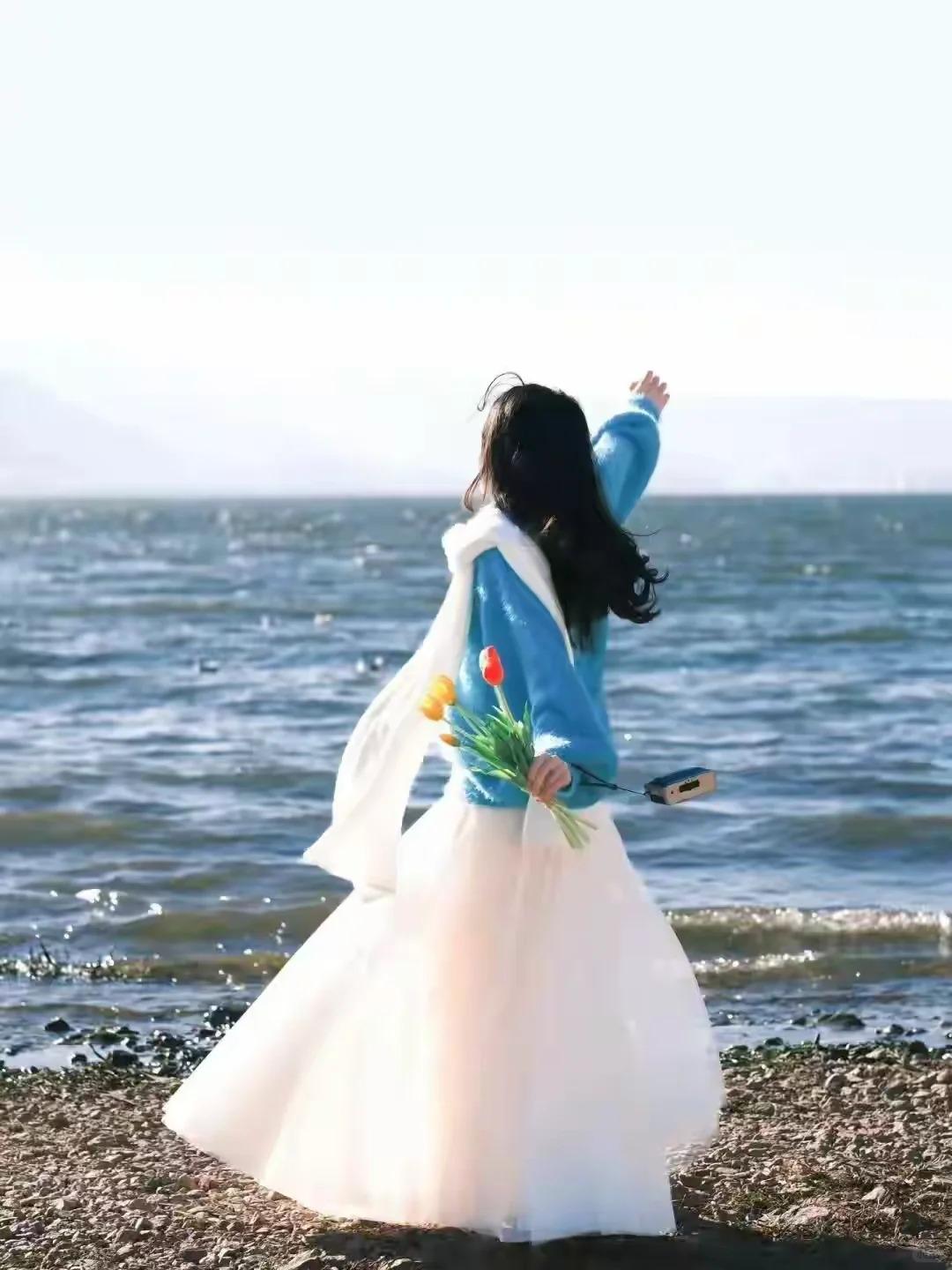 这世上，
真有天生百分百契合的两个人吗？
别傻了！
人生不是童话，
完全适合是奢