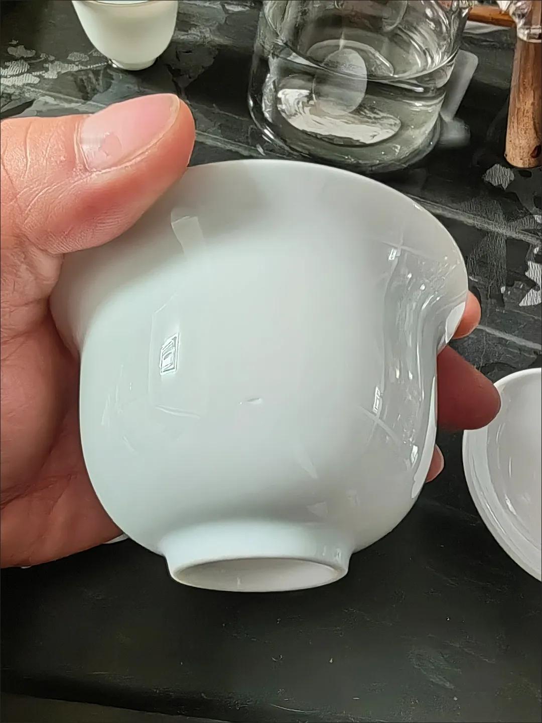 家庭存款的八个等级，你在哪一层？
1. 贫困层（Poor Level）：家庭存款