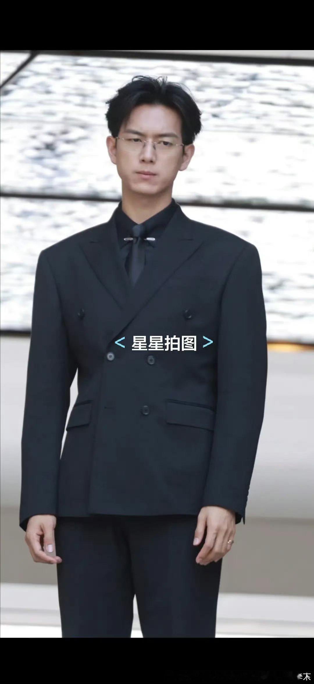 不氛围滤镜感觉也老好多 