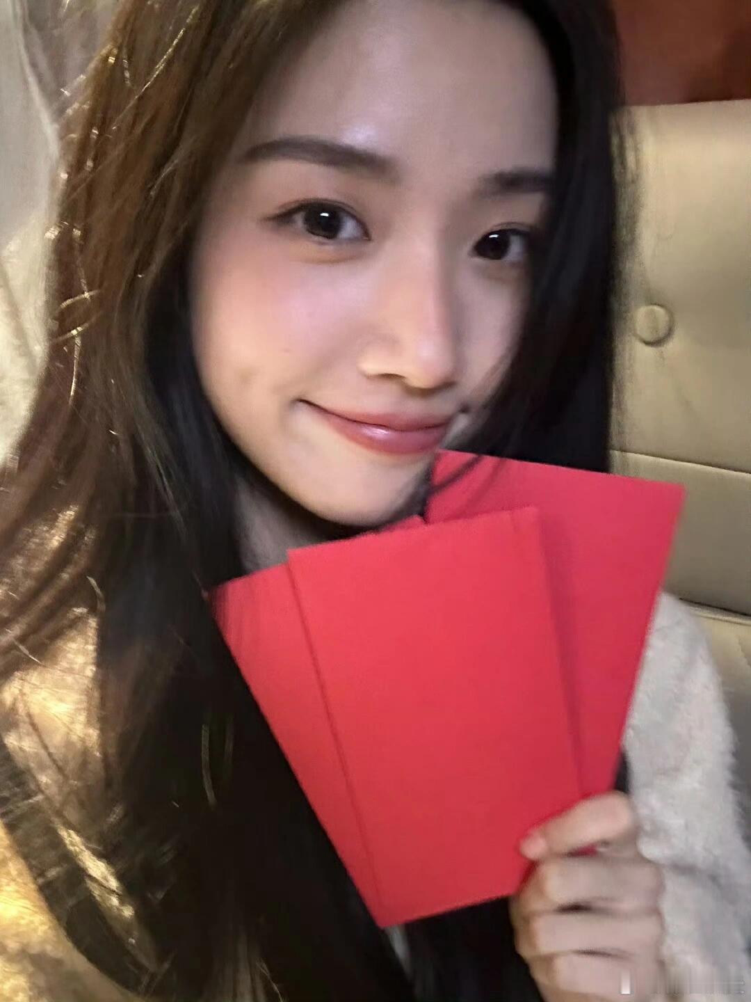 卢昱晓 一些很萌的晓照片|卢昱晓｜ 