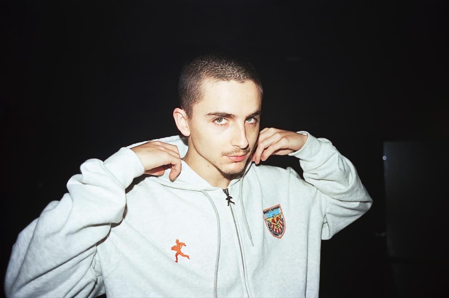 WOW~~甜茶Timothée Chalamet超帅超萌新照曝光~~~[爱你][