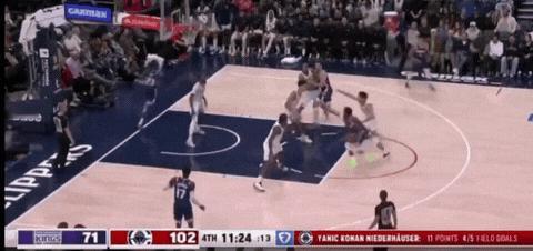 防守积极！小卡飞身封盖施罗德外线投篮
今天快船在主场迎战国王，最终快船以131-