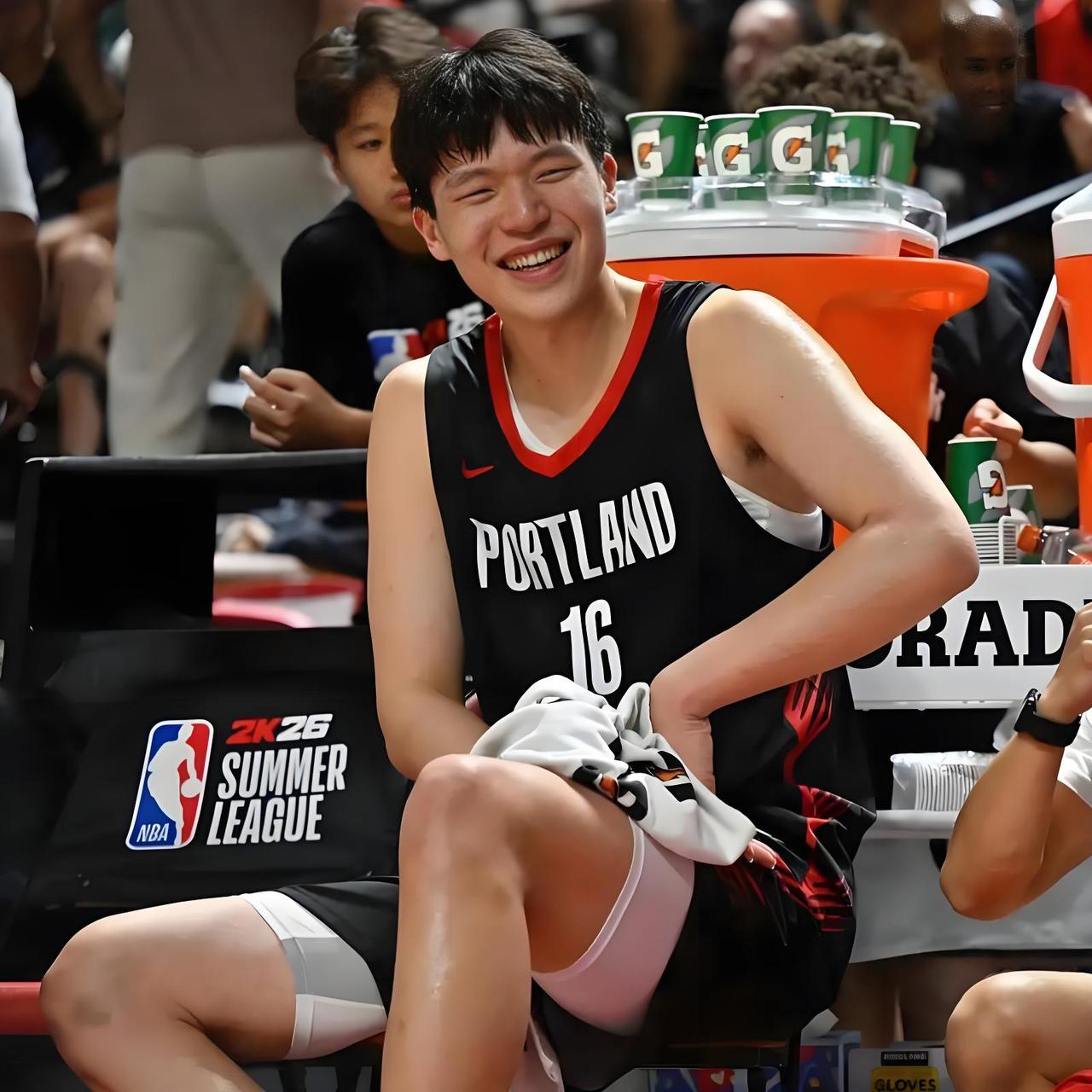 这场比赛，开拓者输得并不冤枉。虽然阿夫迪亚狂砍30分10板5助攻堪称尽力局局长，