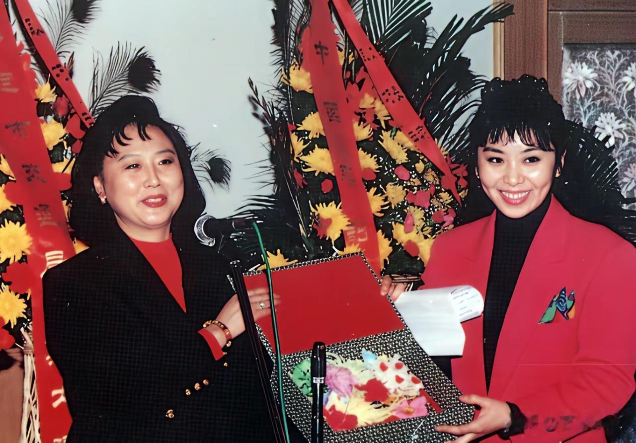 王铎：刘长瑜与弟子耿巧云
1981年，刘长瑜收了她的第一个弟子，她就是青岛人耿巧