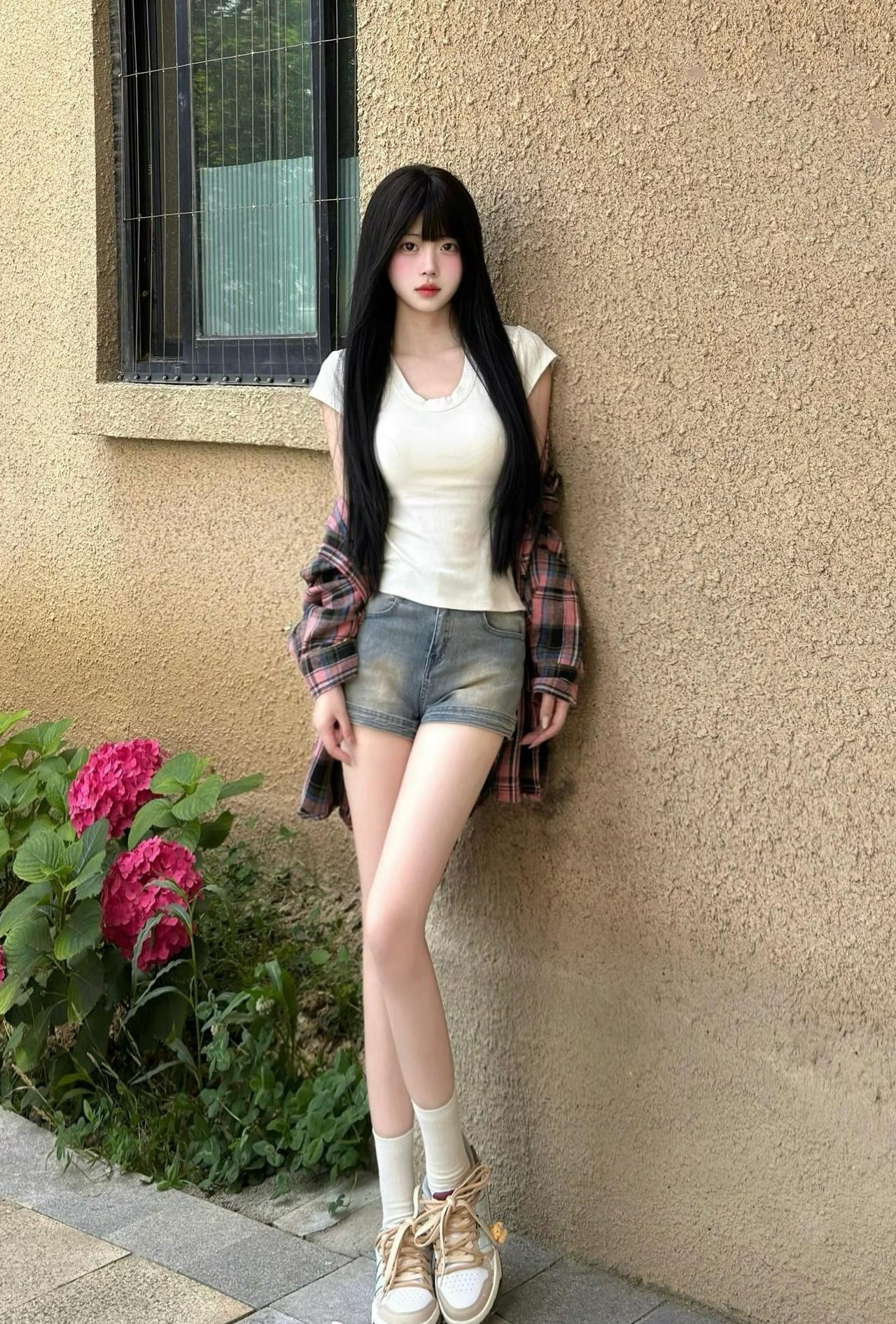 甜妹的脸，拽姐的腿，这腿，说是开了拉长特效我都信！