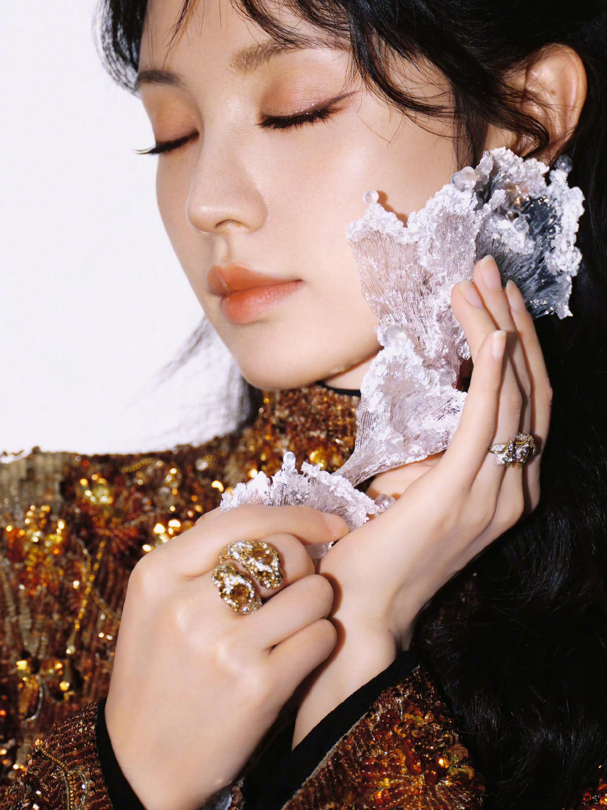 田曦薇、孟子义、鞠婧祎星光大赏出图🈶来看看美女们状态如何