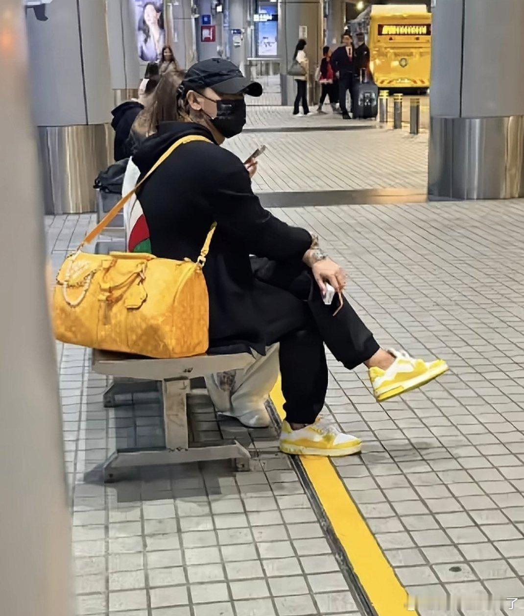 黄子韬带徐艺洋来澳门看王鹤棣演唱会了 