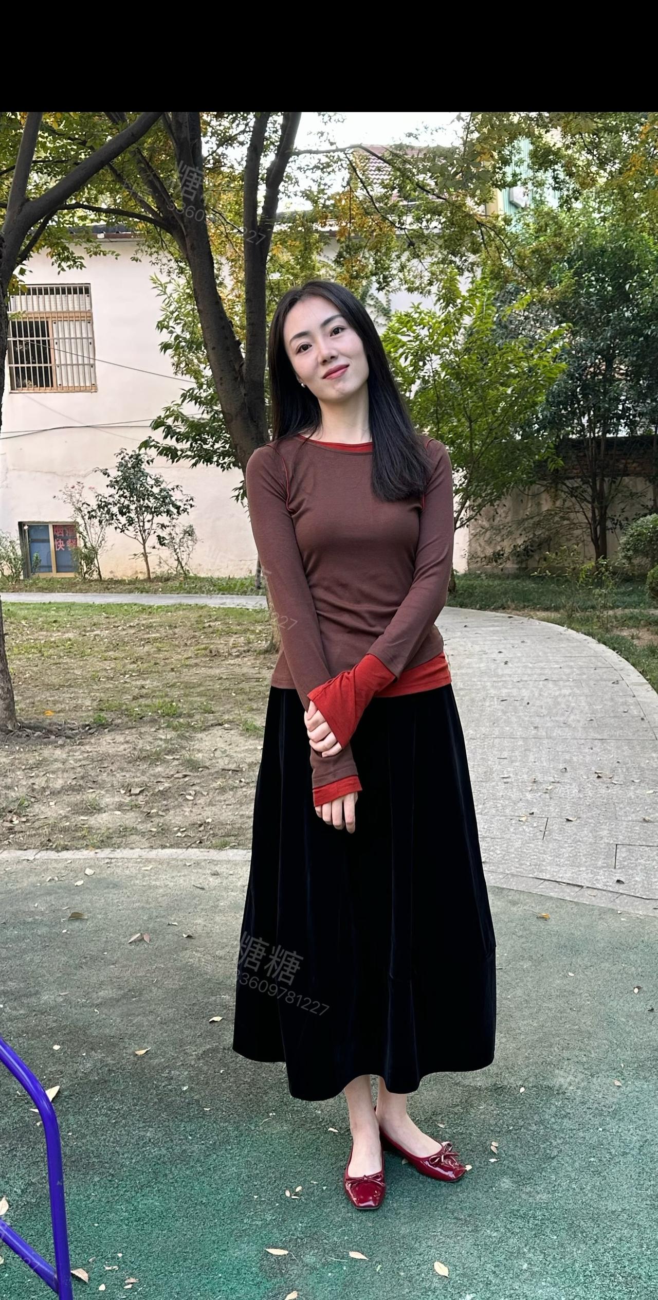 愿我们都：已识乾坤大，犹怜草木青。
看世界 秋冬穿搭