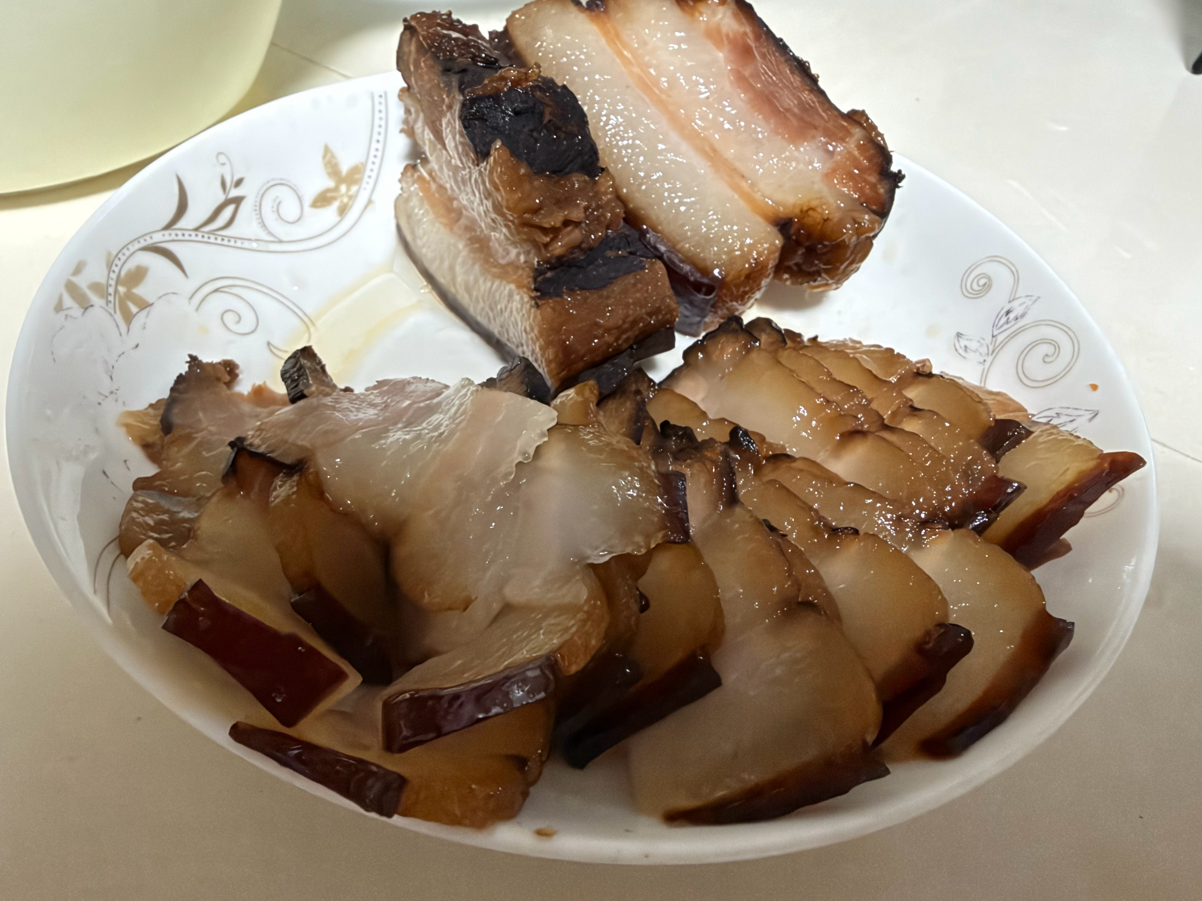 🔻自己做饭，网友先吃。自己会做饭热点聚焦