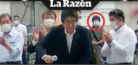 日服第一男枪山上彻也被判无期徒刑，日本前首相安倍晋三是日本邪教头目。
    日