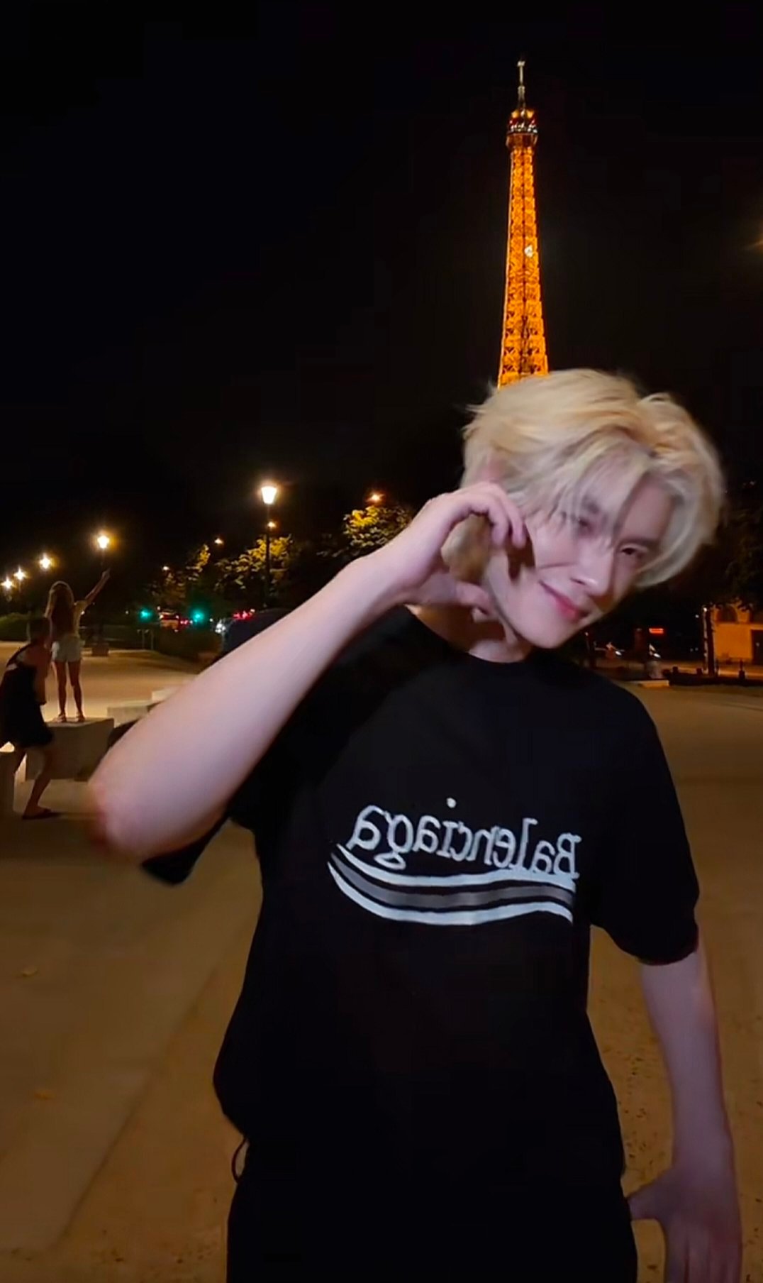 脸颊比心🫶🏻❤️ 