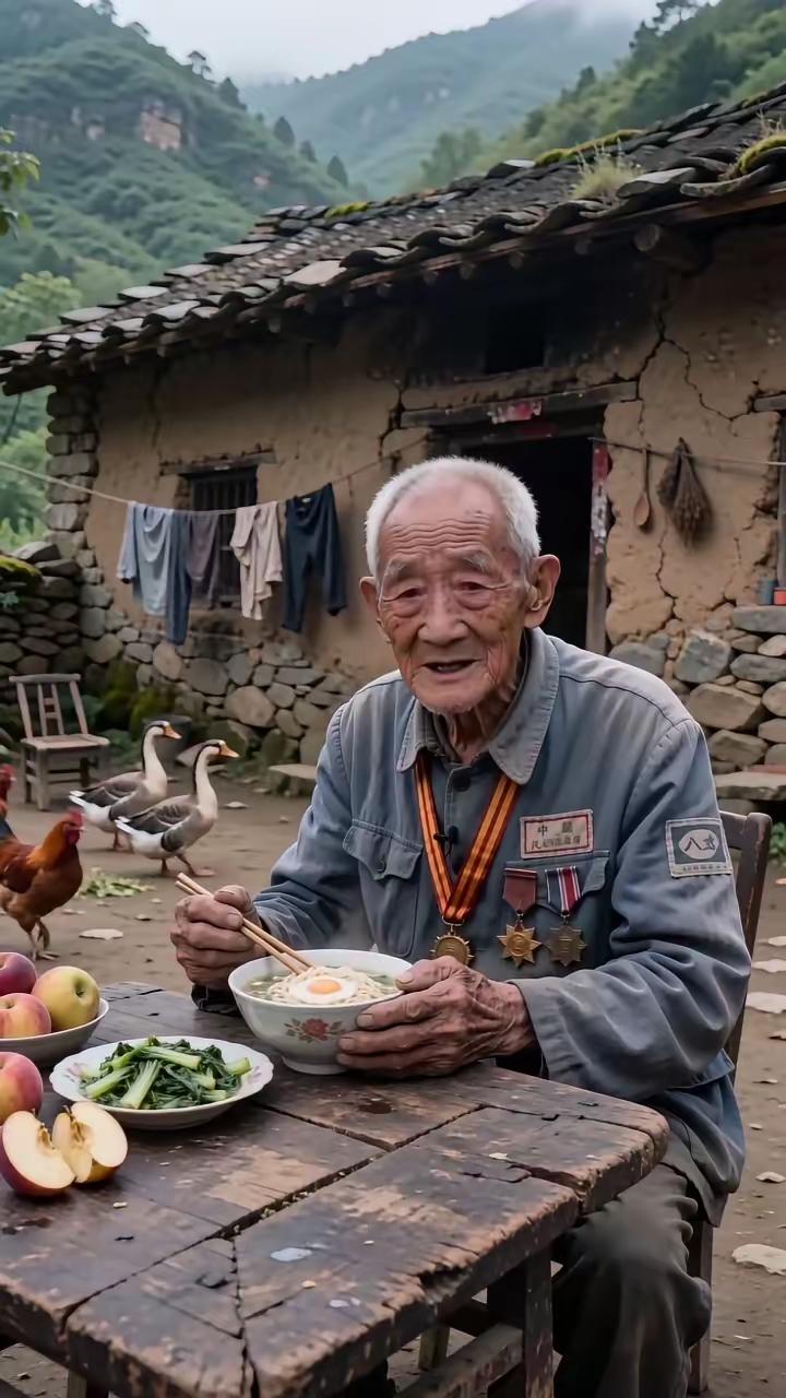 大家好，我没有子女。今天是我一百岁生日，我煮了碗长寿面。能给我一句祝福吗？活到这