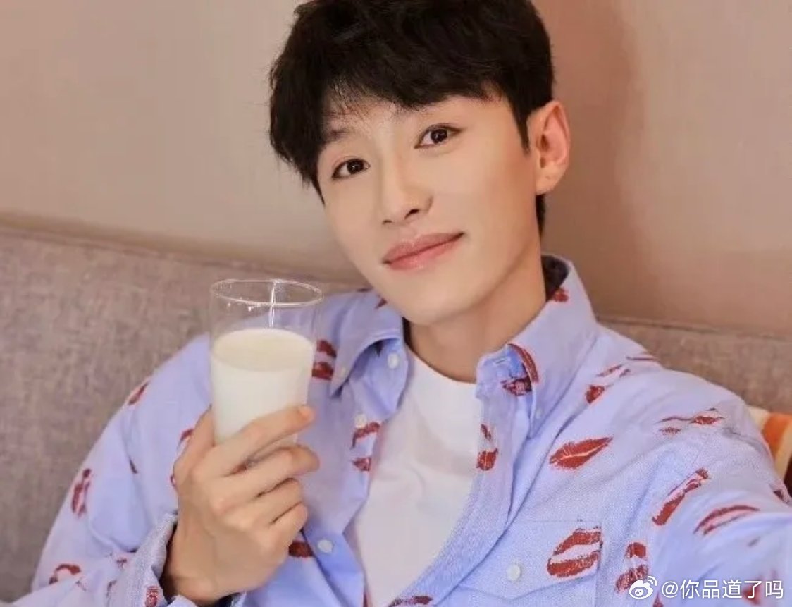 代旭直播才3000多人看？之前靠和卢昱晓、陈星旭合作“掀桌”小范围火了一把，可这